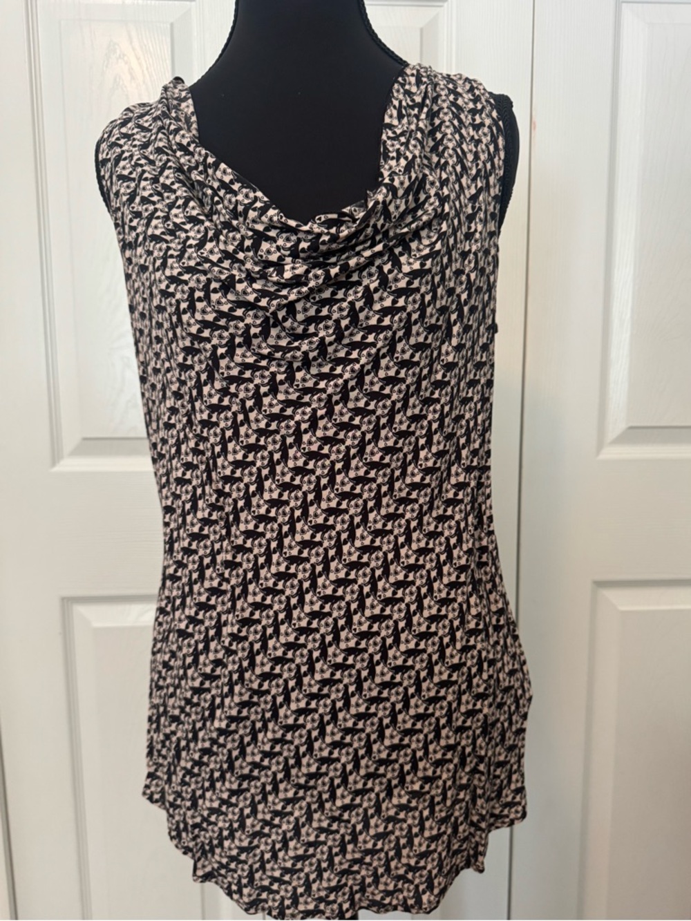 Cabi Sleeveless Cowl Neck Print Top - Black & Cream Medium